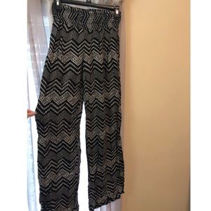 Black and white flowy pants
